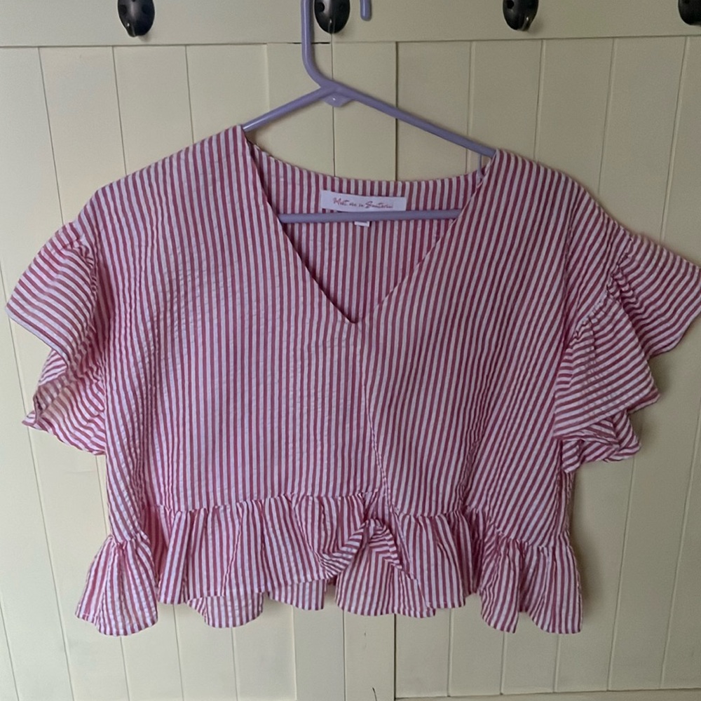 Meet me in Santorini red and white striped cropped top
